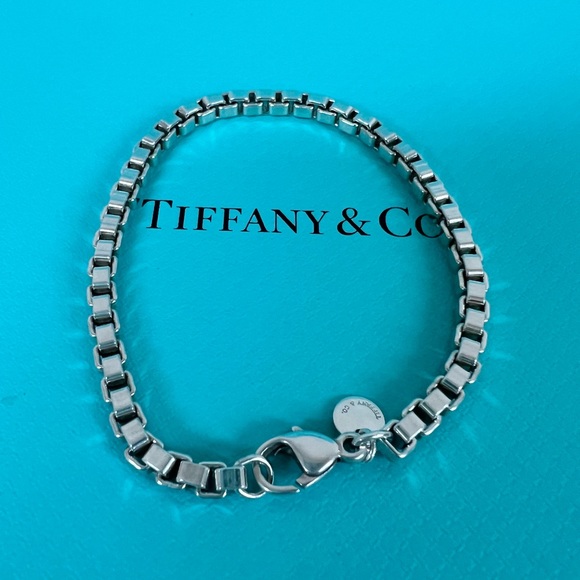 🔴Authentic TIFFANY & CO Venetian Sterling Silver Bracelet🔴 - Picture 4 of 8